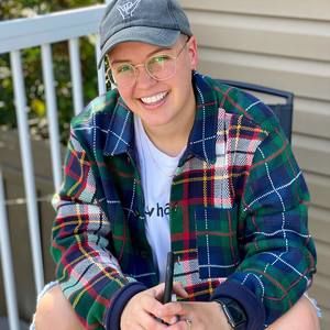 Meet your Posher, Alexandra